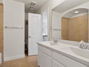 208  Rolling Fork Bend , Irving Texas 75039