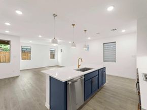 6918  Terlingua  , Dallas Texas 75228