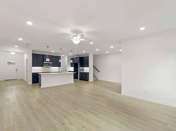 6918  Terlingua  , Dallas Texas 75228