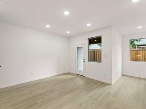 6918  Terlingua  , Dallas Texas 75228