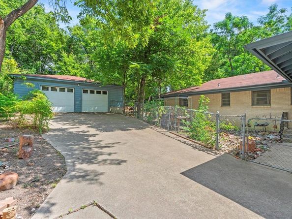 4812  Dove Creek Way , Dallas Texas 75232