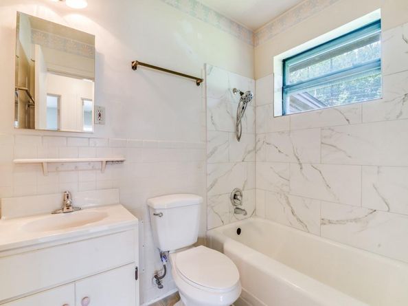 215 E Rio Grande Street , Garland Texas 75041