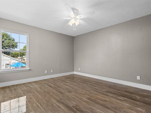 2115  Chatham Square  , Dallas Texas 75227