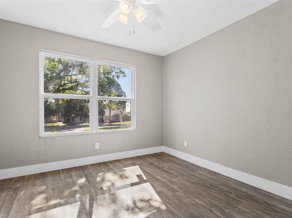 2115  Chatham Square  , Dallas Texas 75227