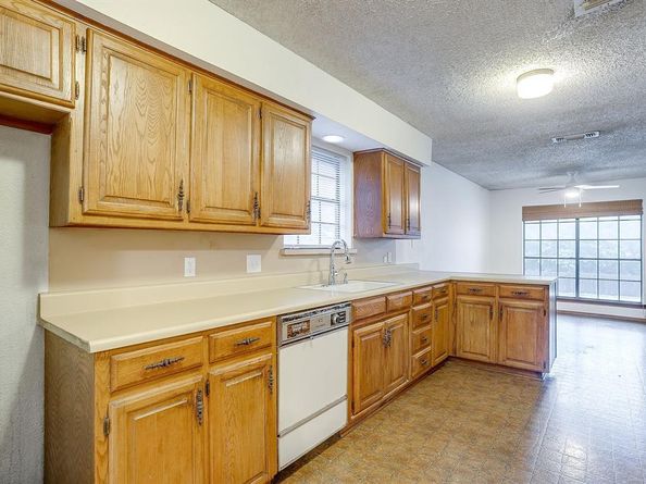 7748  Skylake Drive , Fort Worth Texas 76179
