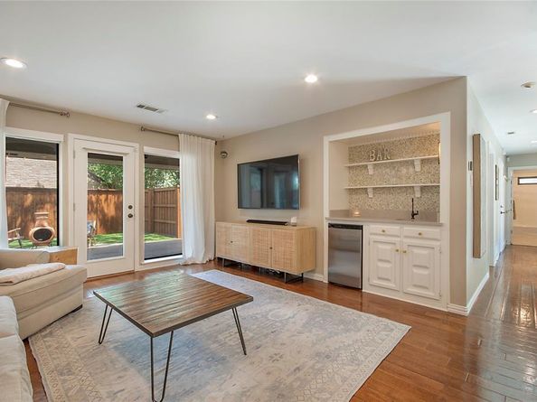 16981  Davenport Court , Dallas Texas 75248
