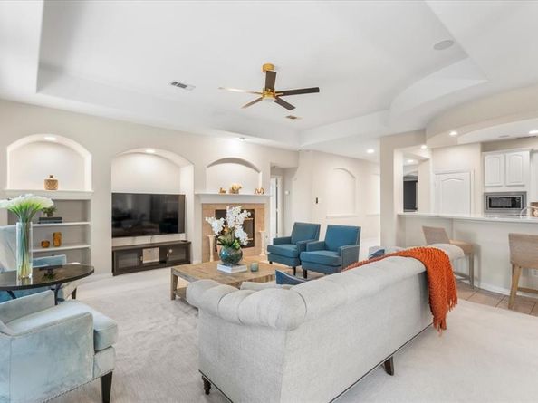 2501  Green Oak Drive , Carrollton Texas 75010