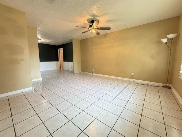 2621  Trinity Street , Irving Texas 75062