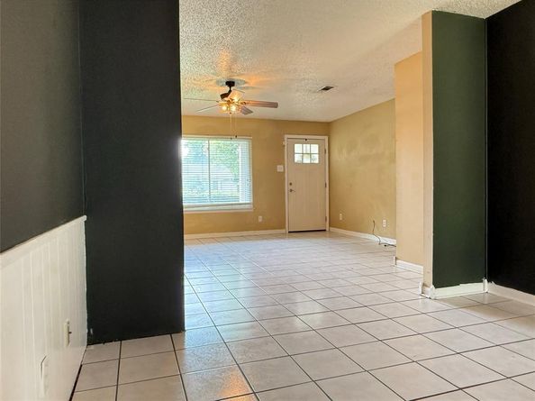 2621  Trinity Street , Irving Texas 75062