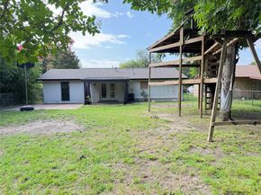 2621  Trinity Street , Irving Texas 75062