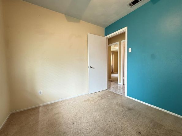 2621  Trinity Street , Irving Texas 75062