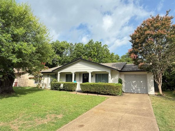 2621  Trinity Street , Irving Texas 75062