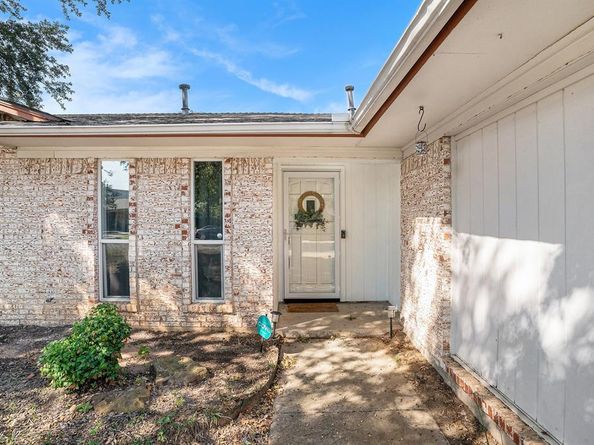 201  Bluebird Circle , Denton Texas 76209