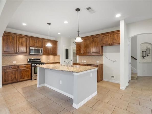 205  Vagon Castle Lane , Lewisville Texas 75056