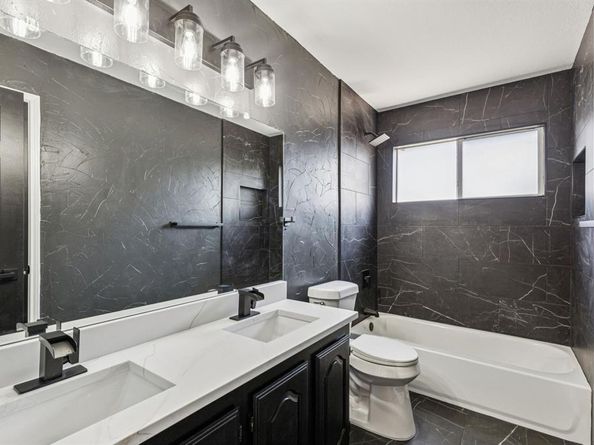 915  Inverness Circle , Highland Village Texas 75077