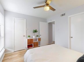 1810 N Garrett Avenue  216, Dallas Texas 75206