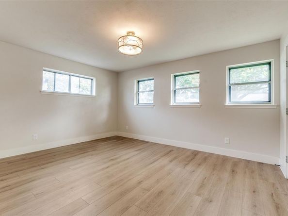 6225 N Jim Miller Road , Dallas Texas 75228