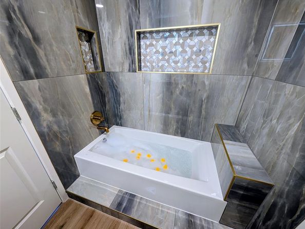 6225 N Jim Miller Road , Dallas Texas 75228