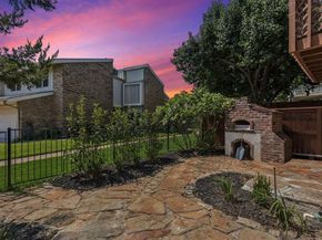 2912  Woodcroft  , Carrollton Texas 75006