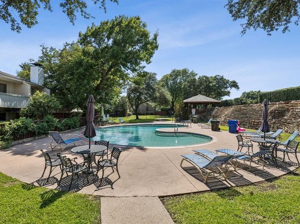 2912  Woodcroft  , Carrollton Texas 75006