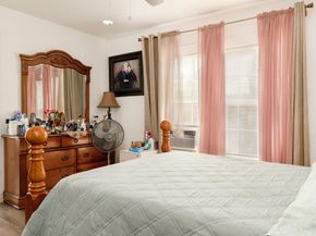 3509  College Avenue , Fort Worth Texas 76110