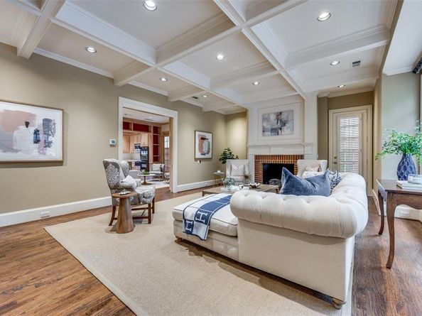 5804  Redwood Court , Dallas Texas 75209