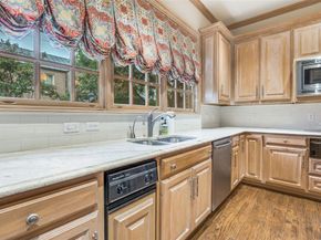 5804  Redwood Court , Dallas Texas 75209