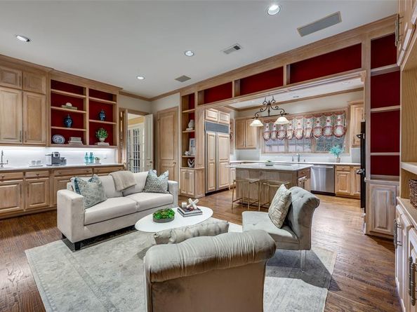 5804  Redwood Court , Dallas Texas 75209