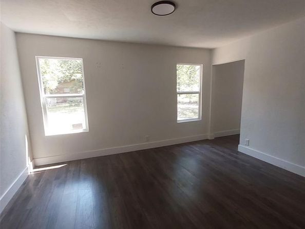 628  Polly Avenue , Azle Texas 76020