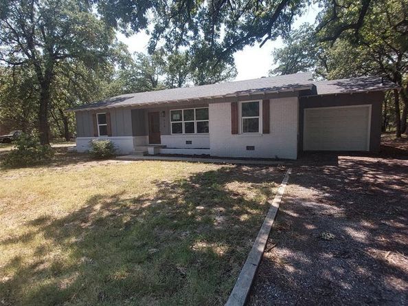 628  Polly Avenue , Azle Texas 76020
