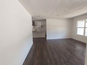 628  Polly Avenue , Azle Texas 76020