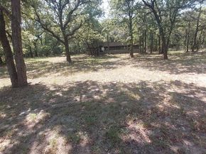 628  Polly Avenue , Azle Texas 76020