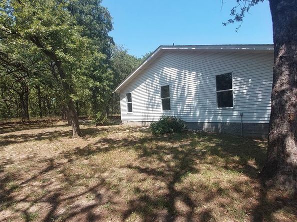 628  Polly Avenue , Azle Texas 76020