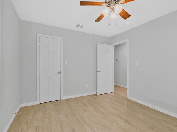 1016 E Cannon Street , Fort Worth Texas 76104
