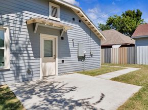 1016 E Cannon Street , Fort Worth Texas 76104