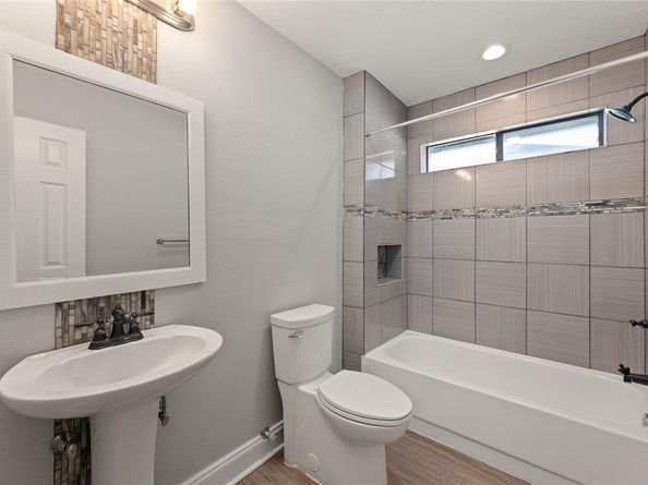 1537 N Valley Parkway , Lewisville Texas 75077