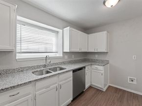 1537 N Valley Parkway , Lewisville Texas 75077