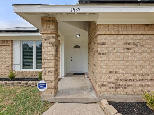 1537 N Valley Parkway , Lewisville Texas 75077