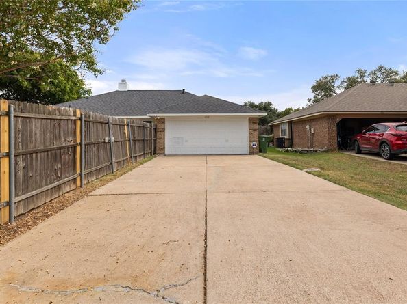 1537 N Valley Parkway , Lewisville Texas 75077