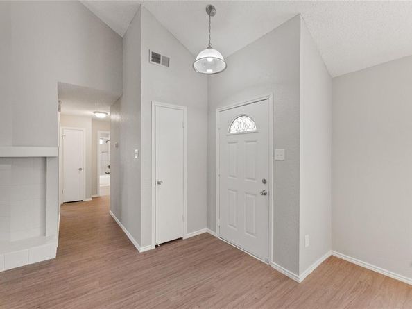 1537 N Valley Parkway , Lewisville Texas 75077