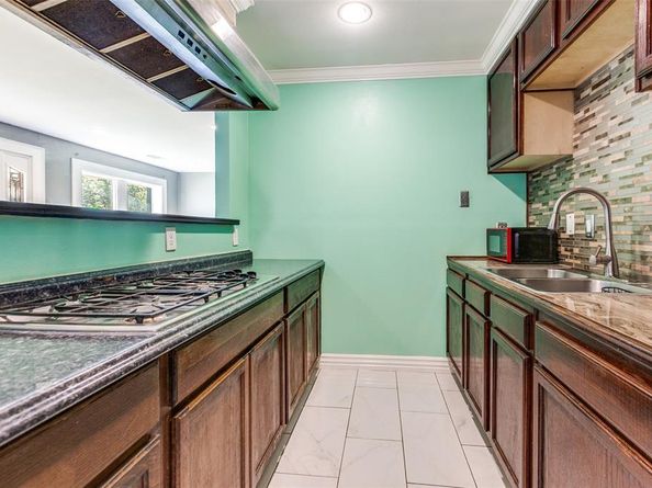 303 N Cottonwood Drive , Richardson Texas 75080