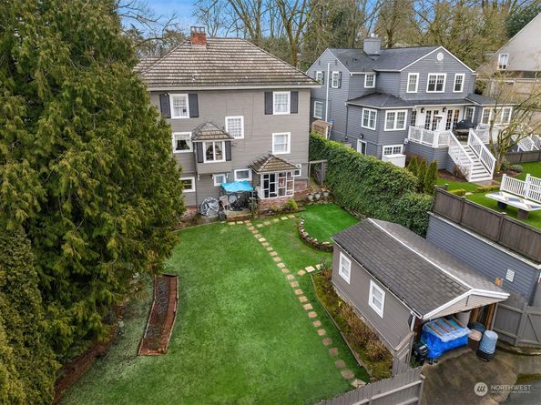 1021 34th Avenue E, Seattle WA 98112