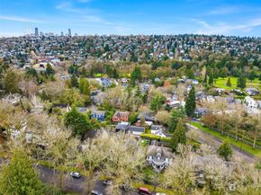 1021 34th Avenue E, Seattle WA 98112