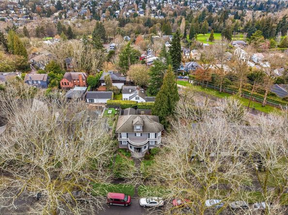 1021 34th Avenue E, Seattle WA 98112