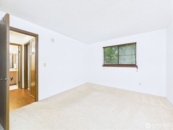 12721 NE 129th Court F103, Kirkland WA 98034