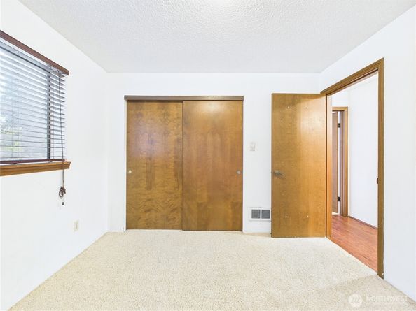 12721 NE 129th Court F103, Kirkland WA 98034