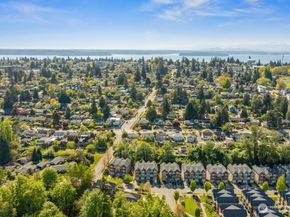 7169 27th Avenue SW 121, Seattle WA 98106