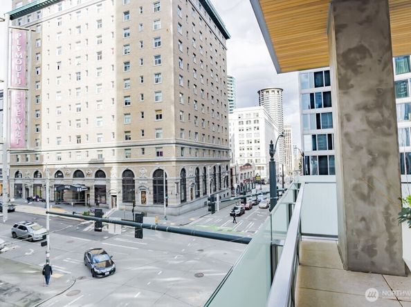 121 Stewart Street 905, Seattle WA 98121