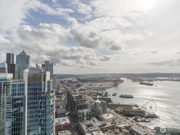 121 Stewart Street 905, Seattle WA 98121