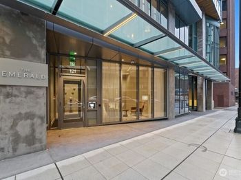 121 Stewart Street